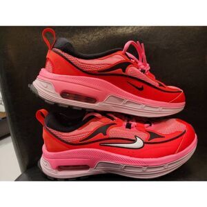 WOMENS NIKE AIR MAX BLISS SIZE 7.5 BRAND NEW IN BOX - NEVER WORN